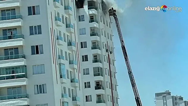 Diyarbakır'da 13 katlı binada yangın