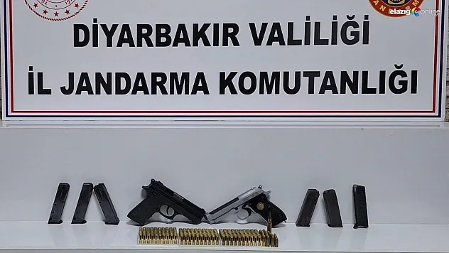 Diyarbakır'da JASAT'ın çalışmalarında tabancalar ve mühimmatları ele geçirildi