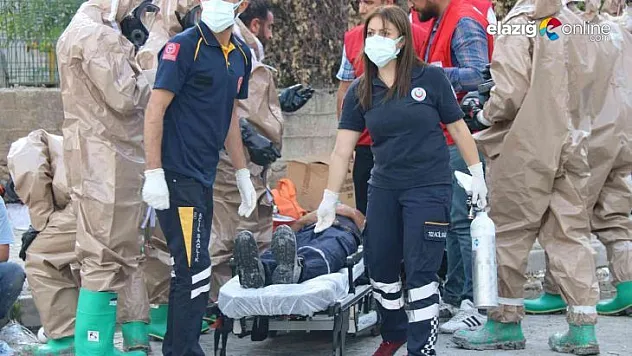 Diyarbakır'da kozmetik fabrikasında çıkan yangın yaklaşık 4 saattir devam ediyor