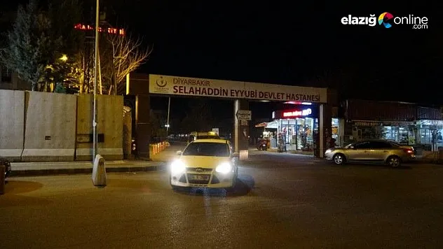 Diyarbakır'da taşlı, sopalı ve silahlı kavga: 12 yaralı