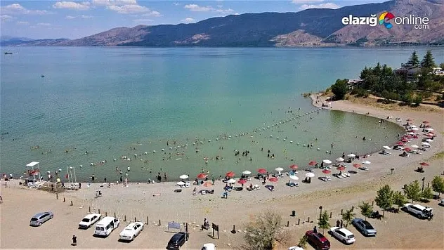 Hazar Gölü tıklım tıklım!