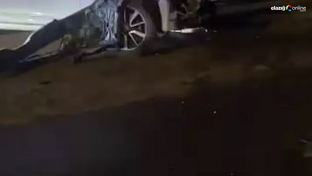 Ehliyetsiz sürücü park halindeki araçlara çarptı: 1 yaralı