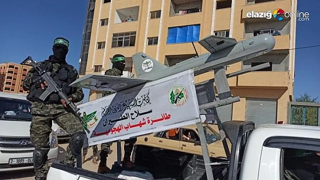 El-Kassam Tugayları, Gazze Şeridi'nde askeri geçit töreni düzenledi