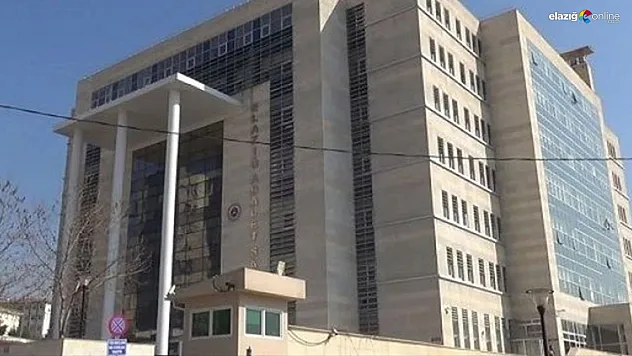 Elazığ Adliyesi'nde avukatlar arasında yumruklu kavga!