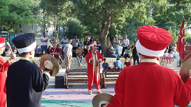 Harput Balakgazi Parkı'nda Mehteran Ezgileri Yankılandı: Elazığ'da Yaz Coşkusu!