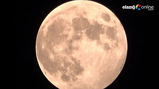 Elazığ'da 'Ay Tutulması' Harput'tan izlendi