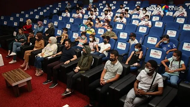 'Hayatlarımız Sallanmasın' tiyatro etkinliği düzenlendi