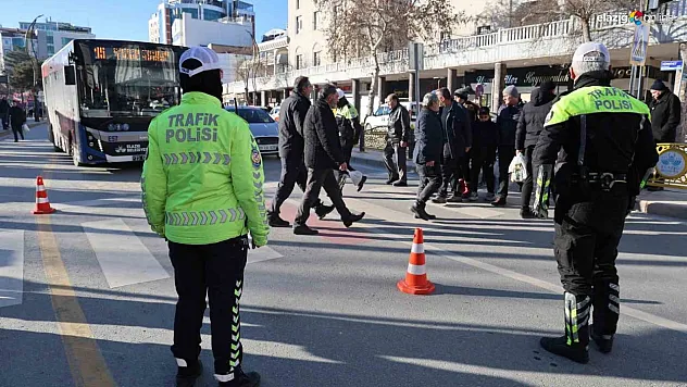 Elazığ'da Trafikte Bilinçlendirme! 'Önce Yaya' uygulaması