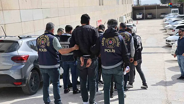Elazığ'da Silahlı Saldırı Sonrası Geniş Çaplı Operasyon! 6 Şüpheli Adliyede!