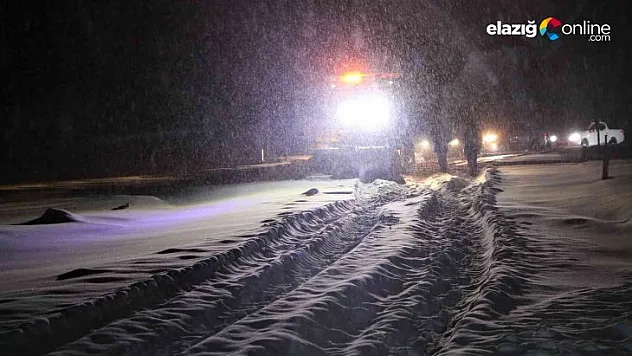 150 personel ve 64 araçla Elazığ'da yol açma çalışmaları sürüyor