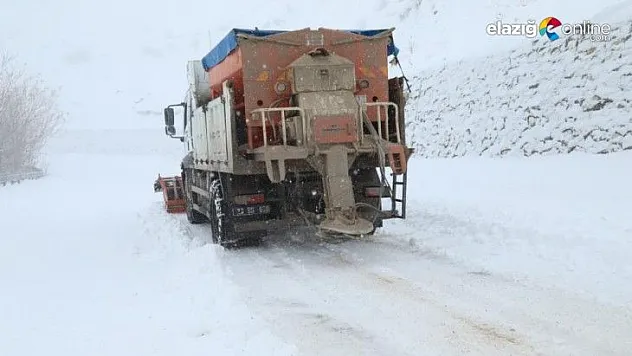 Elazığ'da 24 saat kar mesaisi