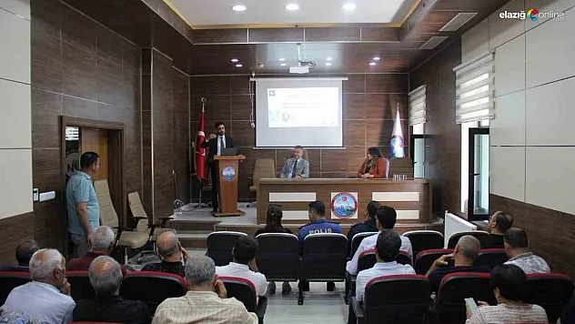 Elazığ'da Sağlık Bilinci Artıyor: Akılcı İlaç Kullanımı Konferansı Sivrice'de Yapıldı!