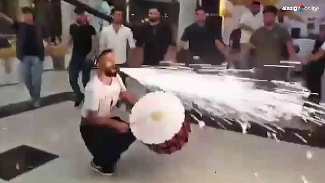 Davulcu Kosovalı Mamican'dan alevli davul şov!