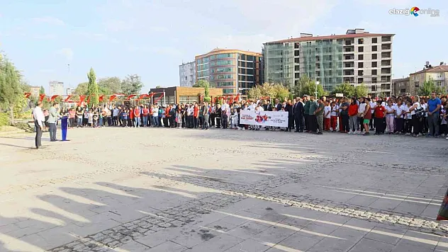 Elazığ'da Amatör Spor Haftası kortej yürüyüşüyle başladı