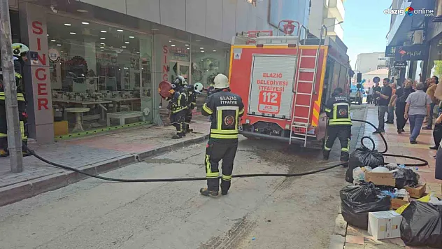 Elazığ'da Apartman Dairesinde Çıkan Yangın Korku Yarattı!