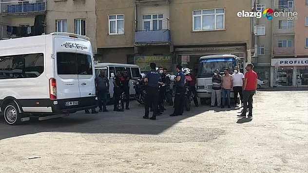 Elazığ'da bıçaklı kavga: Baba ile oğlu yaralandı