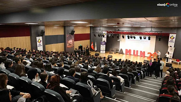 Elazığ'da MUN Rüzgarı: Genç Delegeler Dünya Sorunlarına Çözüm Aradı!
