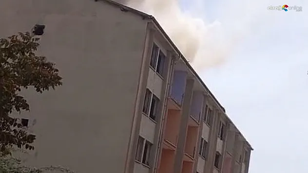 Elazığ'da çatı yangını büyümeden söndürüldü