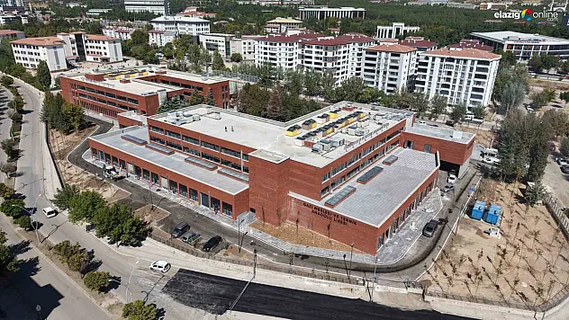 CHP'li Belediyelerin Elazığ'da Üstlendiği Okul İnşaatlarında Kriz Sürüyor!