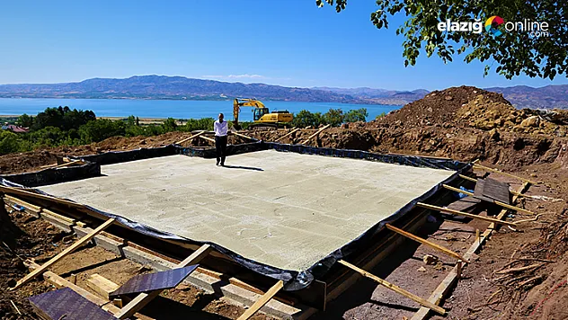 Elazığ'da deprem nedeniyle 18 köyde konut yapımına başlandı