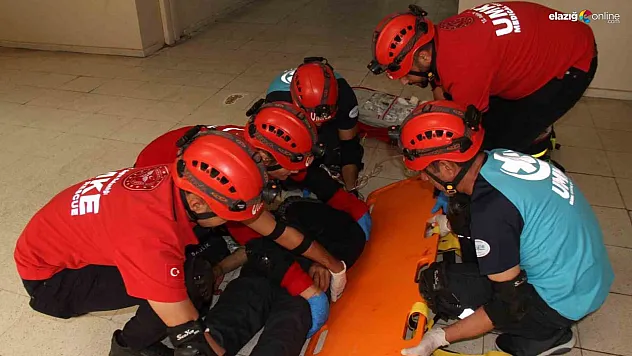 Elazığ'da tatbikatlar devam ediyor