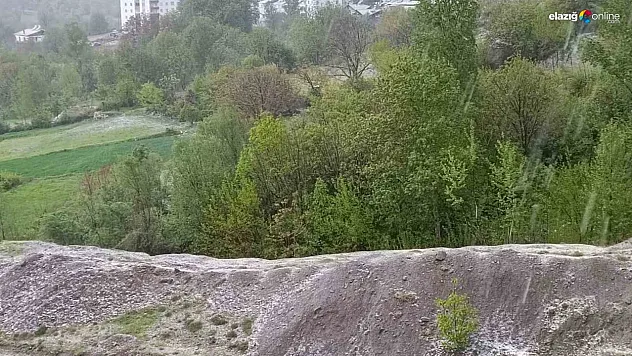 Arıcak İlçesinde Misket Büyüklüğünde Dolu Yağdı! Tarım Arazileri Zarar Gördü!