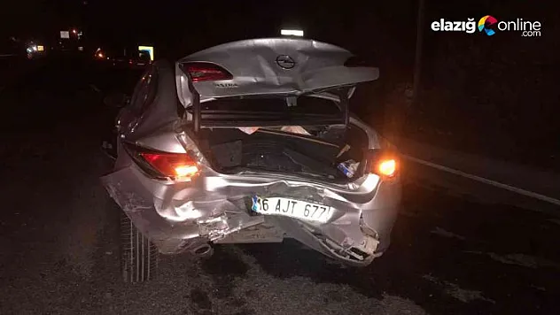 Elazığ-Keban karayolunda dört araç birbirine girdi