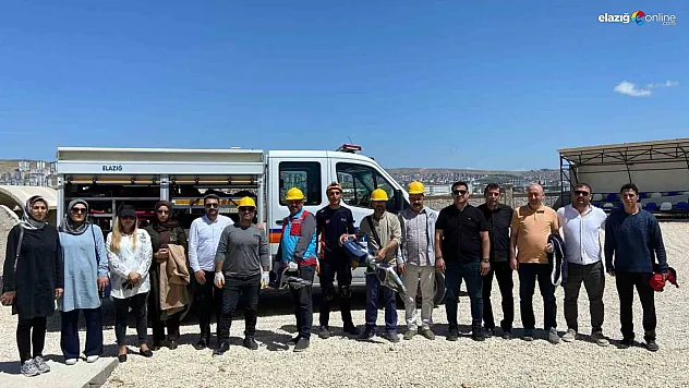 Elazığ'da Afet Farkındalığı Artıyor: AFAD'dan Uygulamalı Kurtarma Dersi!