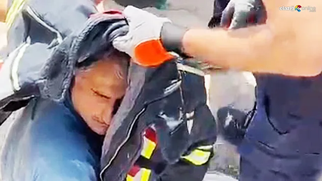 Elazığ'da Fırtına Can Pazarı Yaşattı! Demir Profil Kulağına Saplandı!