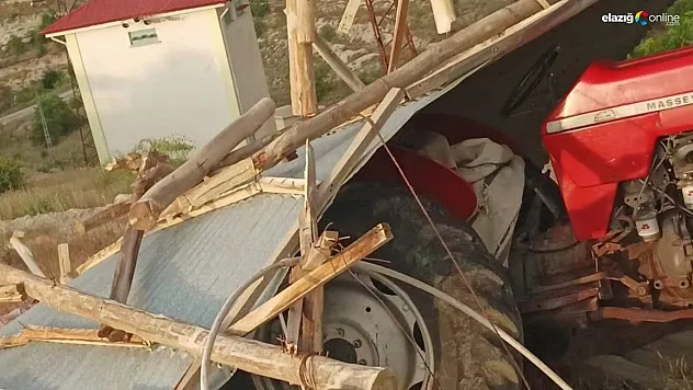 Evin çatısı yerinden kopup savruldu