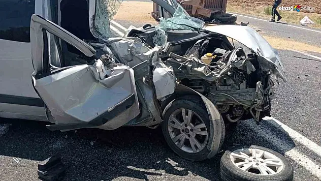 Kovancılar'da trafik kazası! 1'i ağır 5 yaralı