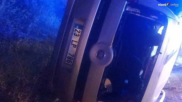 Elazığ-Bingöl Yolunda Kaza: Hafif Ticari Araç Yan Yattı, 2 Kişi Yaralandı!