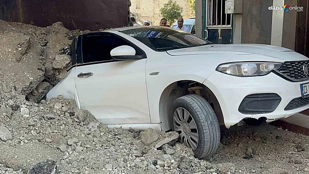 Elazığ'da İnşaat Sahasında Panik Anları: Kamyon Kazası Mahalleliyi Korkuttu!