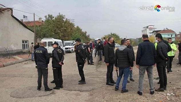 Elazığ'da silahlı, kılıçlı, bijonlu kavga!