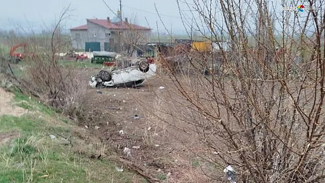 Elazığ'da İki Araç Çarpıştı, Bahçeye Uçan Araçta 6 Yaralı!