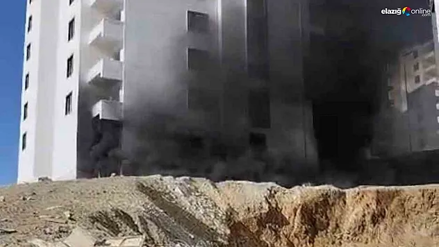 İnşaatta Yangın Çıktı! Elazığ'da Ekipler Seferber Oldu!
