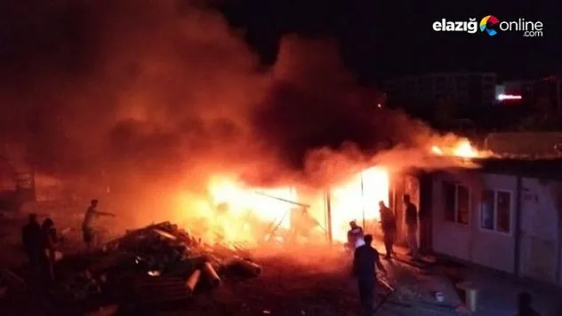 Elazığ'da işçilerin kaldığı konteynerde yangın