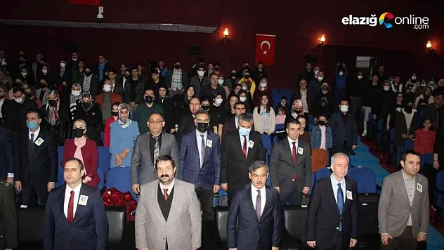 Elazığlı öğrencilerden 12 Mart'a özel anlamlı program