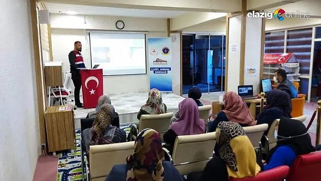 Elazığ İl Jandarma bilgilendirmeye devam ediyor