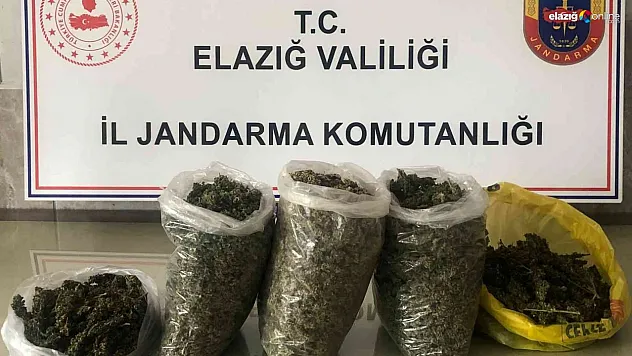 Elazığ jandarmasından zehir tacirlerinin bulundukları araçlara operasyon!