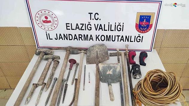 Jandarmadan kaçak kazı yapanlara suçüstü