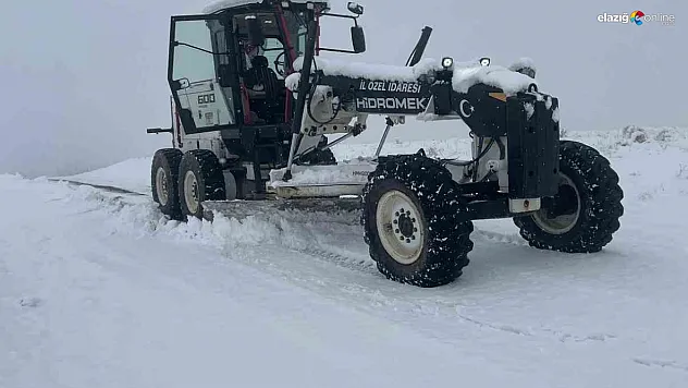 Karla mücadelede kritik gece: Ekipler mahsur kalanlar için seferber oldu