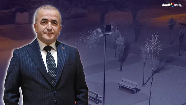 Elazığ'da Kar Yağışı Etkisini Artırıyor! Öğrenciler 'Vali Amca'dan Tatil Bekliyor!