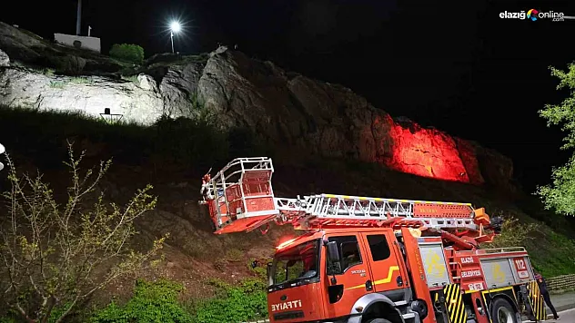 Harput'ta Hareketli Gece: Kayalıklarda İntihar Girişimi Son Anda Önledi!