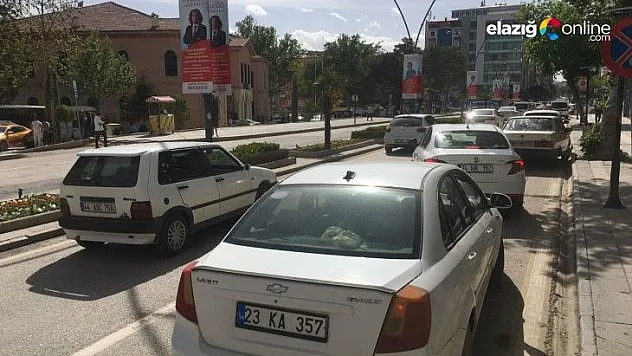 Kısıtlama ile yaya yoğunluğu azaldı, araç  yoğunluğu dikkat çekti