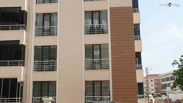 Elazığ'daki konutlarda artık kiralık değildir yazıyor!