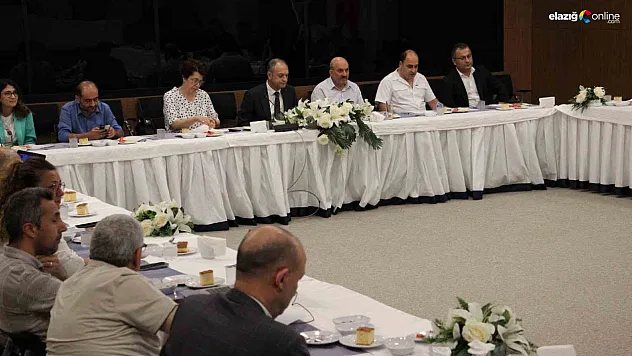 Elazığ Sağlık Yönetimi, Şehir Hastanesi Çalışmalarını Masaya Yatırdı!