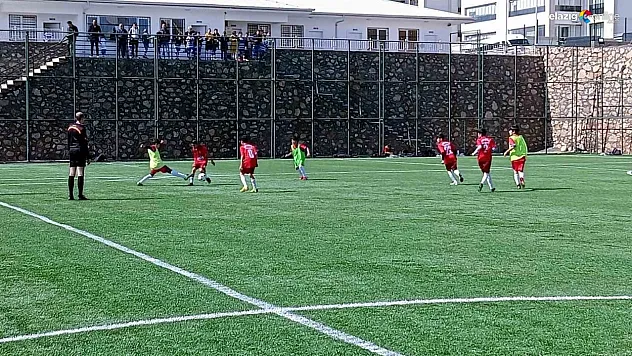 Elazığ'da Küçükler Futbol Şampiyonası başladı
