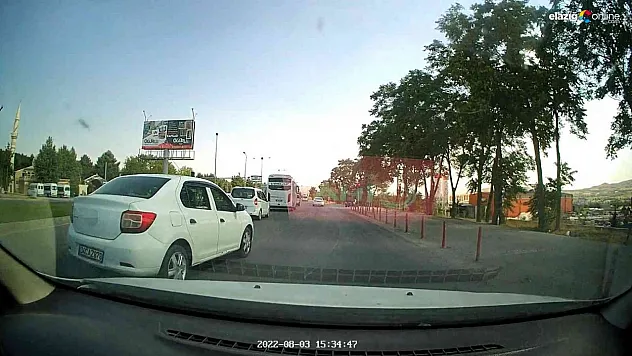 Bunlarda trafik magandası! Makas atarak ilerleyen sürücü trafiği tehlikeye soktu