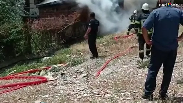 Üniversite Mahallesi'nde Odunluk Yangını Paniğe Neden Oldu!